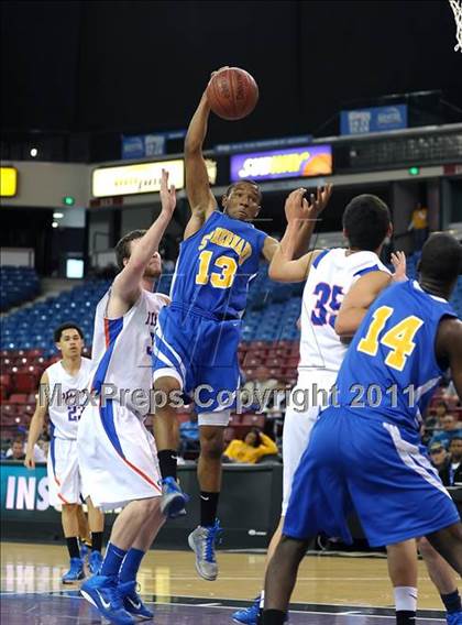 Thumbnail 3 in St. Bernard vs. St. Joseph Notre Dame (CIF State D5 Final) photogallery.
