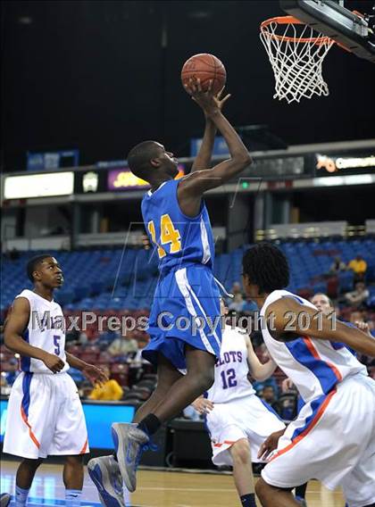 Thumbnail 3 in St. Bernard vs. St. Joseph Notre Dame (CIF State D5 Final) photogallery.