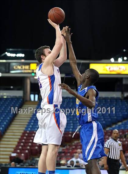 Thumbnail 3 in St. Bernard vs. St. Joseph Notre Dame (CIF State D5 Final) photogallery.