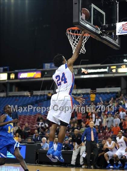 Thumbnail 3 in St. Bernard vs. St. Joseph Notre Dame (CIF State D5 Final) photogallery.