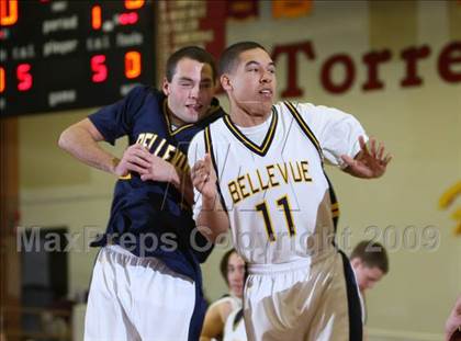 Thumbnail 2 in Bellevue vs. Bishop O'Dowd (MaxPreps Holiday Classic) photogallery.