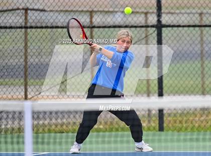 Thumbnail 2 in Kokomo vs Lake Central (Delta Invitational)  photogallery.