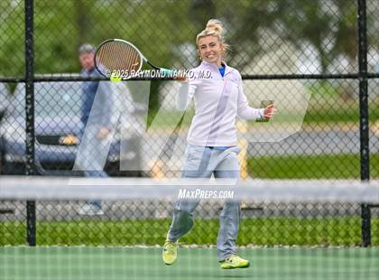 Thumbnail 3 in Kokomo vs Lake Central (Delta Invitational)  photogallery.