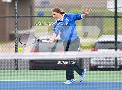 Thumbnail 3 in Kokomo vs Lake Central (Delta Invitational)  photogallery.
