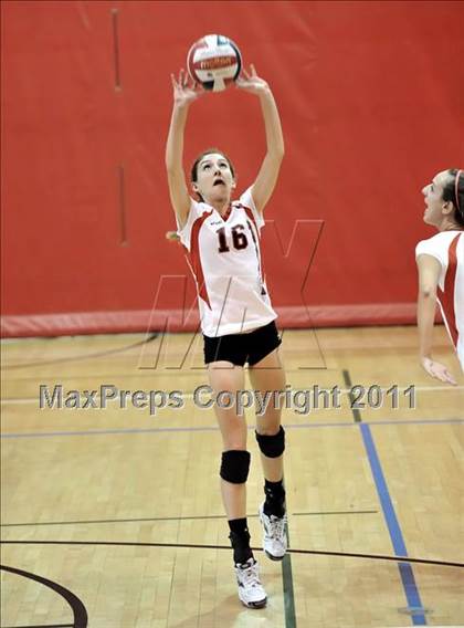 Thumbnail 1 in Alta Loma vs Mayfield (Molten Classic) photogallery.