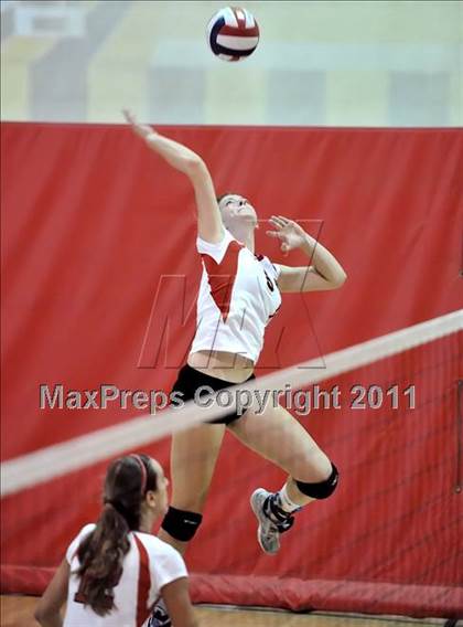 Thumbnail 1 in Alta Loma vs Mayfield (Molten Classic) photogallery.