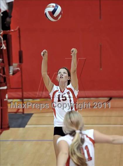 Thumbnail 2 in Alta Loma vs Mayfield (Molten Classic) photogallery.