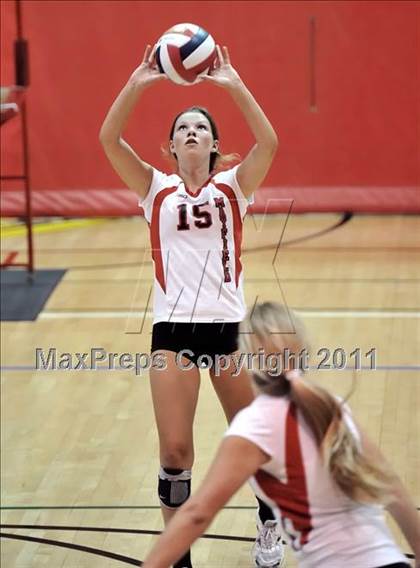 Thumbnail 1 in Alta Loma vs Mayfield (Molten Classic) photogallery.