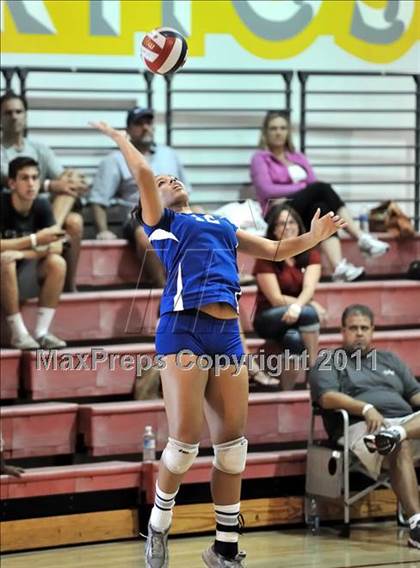 Thumbnail 1 in Alta Loma vs Mayfield (Molten Classic) photogallery.