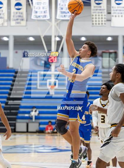 Thumbnail 2 in Augusta Prep vs. Evans photogallery.