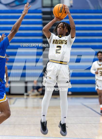 Thumbnail 2 in Augusta Prep vs. Evans photogallery.