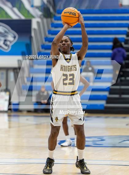 Thumbnail 2 in Augusta Prep vs. Evans photogallery.