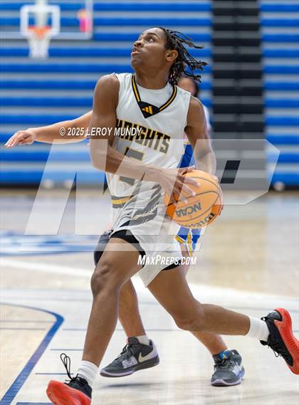 Thumbnail 3 in Augusta Prep vs. Evans photogallery.