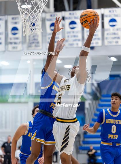 Thumbnail 2 in Augusta Prep vs. Evans photogallery.