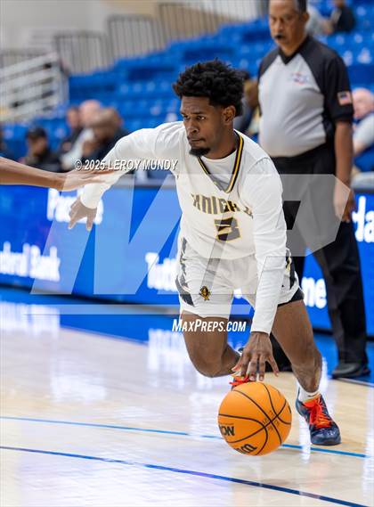 Thumbnail 2 in Augusta Prep vs. Evans photogallery.