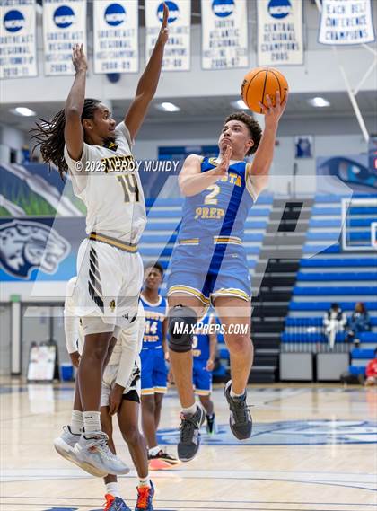 Thumbnail 1 in Augusta Prep vs. Evans photogallery.