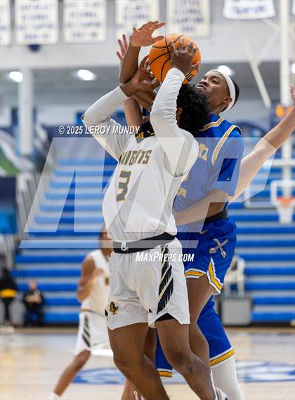 Thumbnail 1 in Augusta Prep vs. Evans photogallery.