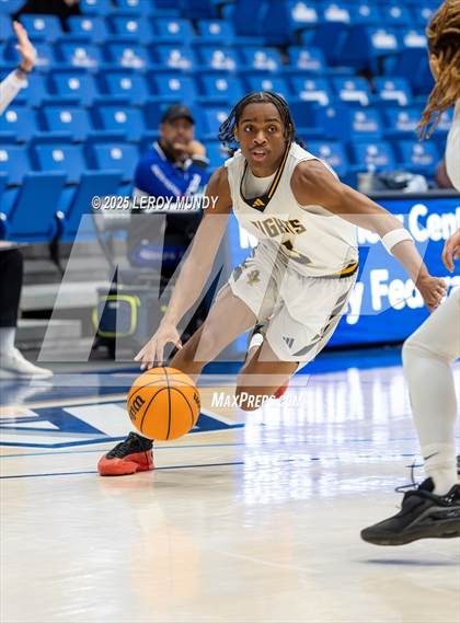 Thumbnail 1 in Augusta Prep vs. Evans photogallery.