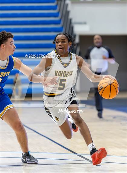 Thumbnail 2 in Augusta Prep vs. Evans photogallery.