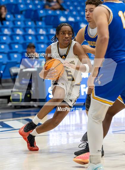 Thumbnail 3 in Augusta Prep vs. Evans photogallery.