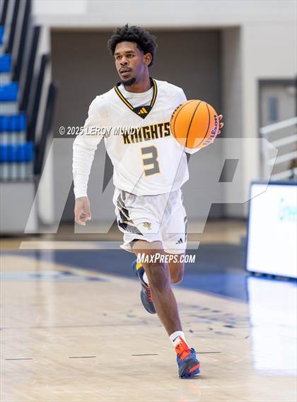 Thumbnail 3 in Augusta Prep vs. Evans photogallery.