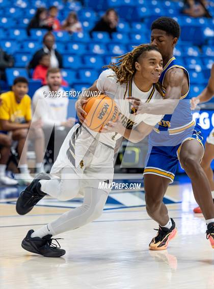 Thumbnail 1 in Augusta Prep vs. Evans photogallery.