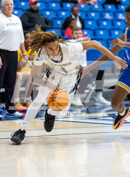 Thumbnail 3 in Augusta Prep vs. Evans photogallery.