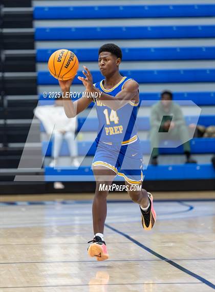 Thumbnail 1 in Augusta Prep vs. Evans photogallery.