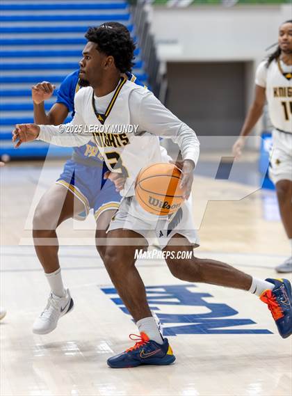 Thumbnail 2 in Augusta Prep vs. Evans photogallery.