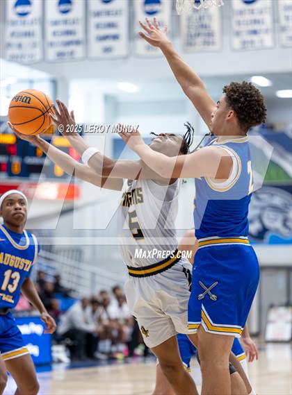 Thumbnail 2 in Augusta Prep vs. Evans photogallery.