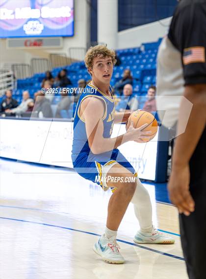 Thumbnail 3 in Augusta Prep vs. Evans photogallery.