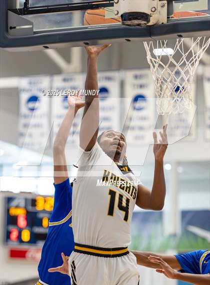 Thumbnail 2 in Augusta Prep vs. Evans photogallery.