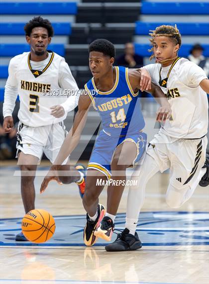 Thumbnail 2 in Augusta Prep vs. Evans photogallery.