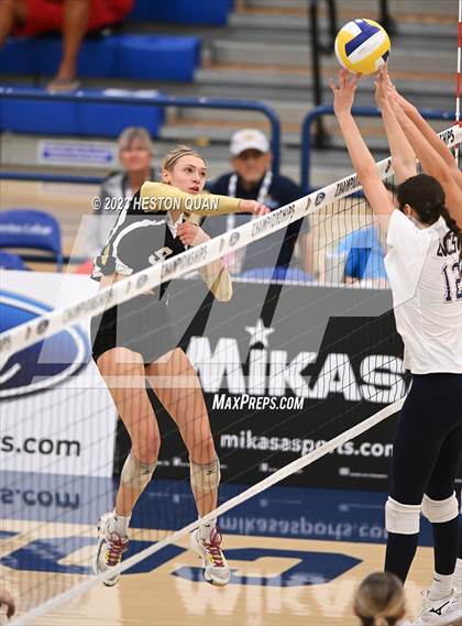 Thumbnail 2 in Capistrano Valley Christian vs. El Dorado (CIF-SS D4 Final) photogallery.