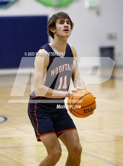 Thumbnail 1 in Mountain Crest @ Ridgeline photogallery.