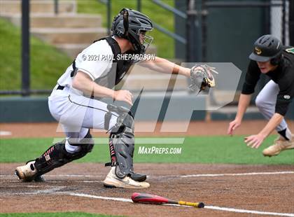 Thumbnail 3 in Fairview vs. Mountain Vista (CHSAA 5A State Semi-Finals) photogallery.