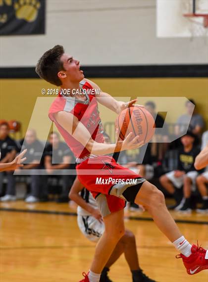 Thumbnail 2 in Ray vs Edison [Thomas A.] (SAISD Basketball Tournament) photogallery.