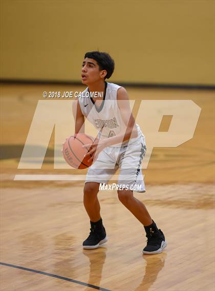 Thumbnail 2 in Ray vs Edison [Thomas A.] (SAISD Basketball Tournament) photogallery.