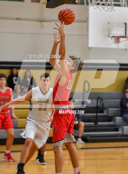 Thumbnail 3 in Ray vs Edison [Thomas A.] (SAISD Basketball Tournament) photogallery.