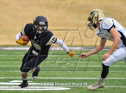 Thumbnail 2 in Abbott vs. Crowell (UIL 1A Six-Man Final) photogallery.