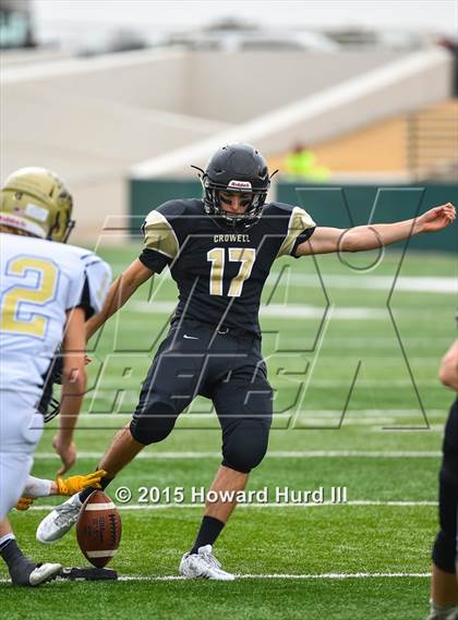 Thumbnail 1 in Abbott vs. Crowell (UIL 1A Six-Man Final) photogallery.