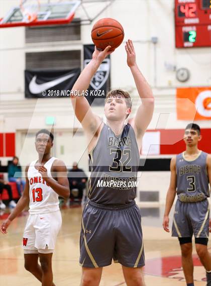 Thumbnail 2 in Bishop Montgomery vs. Westchester (Trevor Ariza Tip-off Classic) photogallery.