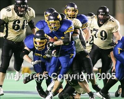 Thumbnail 3 in Royal vs Tonasket (1A State Final) photogallery.