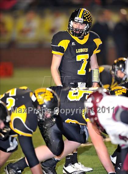 Thumbnail 2 in Mildred vs. Cisco (2A Division 2 Semifinal) photogallery.