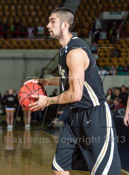 Thumbnail 2 in Arapahoe vs. Denver East (CHSAA 5A Great 8) photogallery.