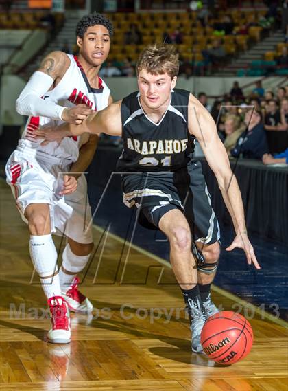 Thumbnail 1 in Arapahoe vs. Denver East (CHSAA 5A Great 8) photogallery.