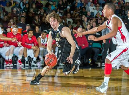 Thumbnail 3 in Arapahoe vs. Denver East (CHSAA 5A Great 8) photogallery.