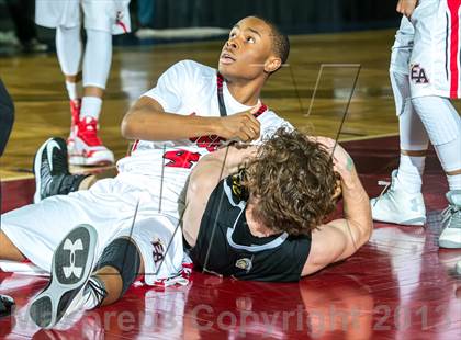 Thumbnail 3 in Arapahoe vs. Denver East (CHSAA 5A Great 8) photogallery.