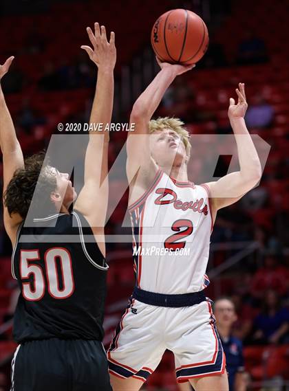 Thumbnail 1 in Bountiful vs. Springville (UHSAA 5A Quarterfinal) photogallery.