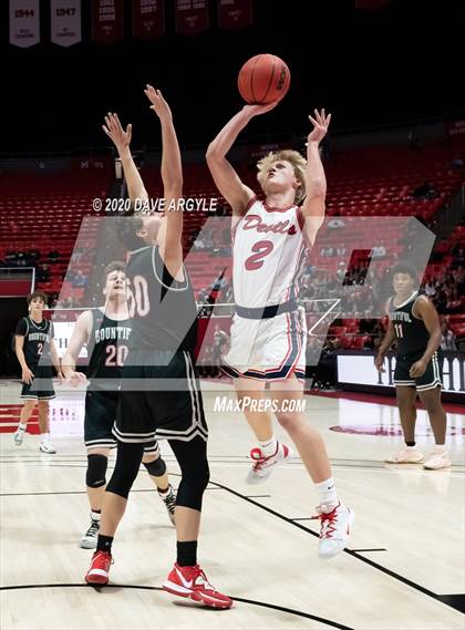 Thumbnail 3 in Bountiful vs. Springville (UHSAA 5A Quarterfinal) photogallery.